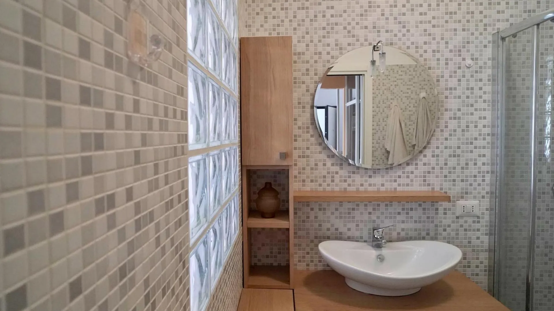 Best Way Rent - Enchanting Apartment On Naviglio Martesana Milan