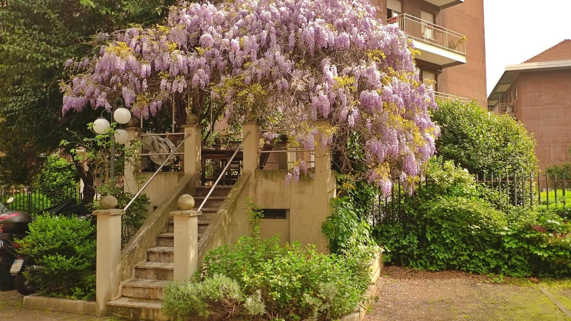 Best Way Rent - Enchanting Apartment On Naviglio Martesana Milan Italy